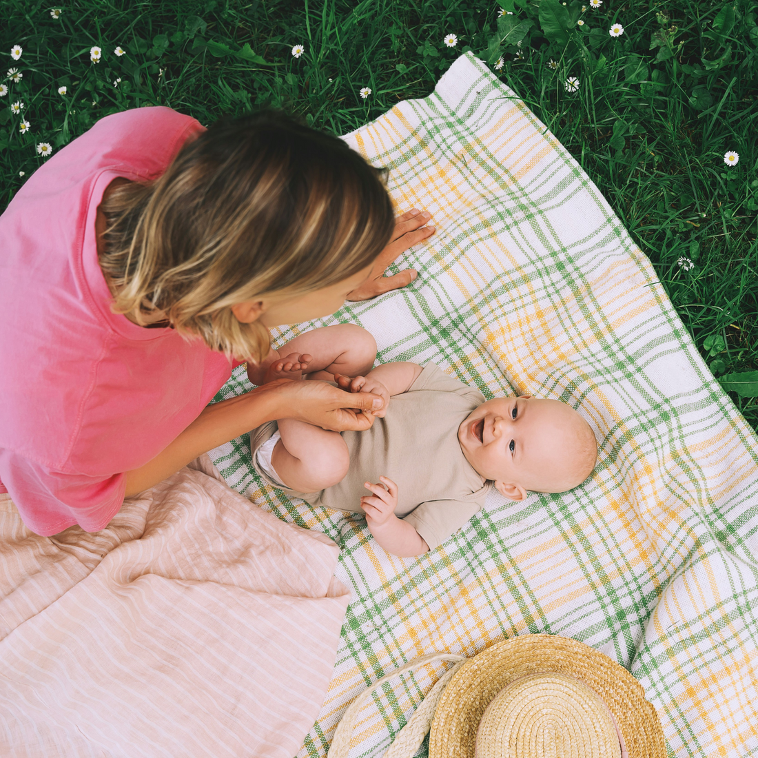 A Summer of Firsts: Tips for Your Baby’s First Warm-Weather Adventures